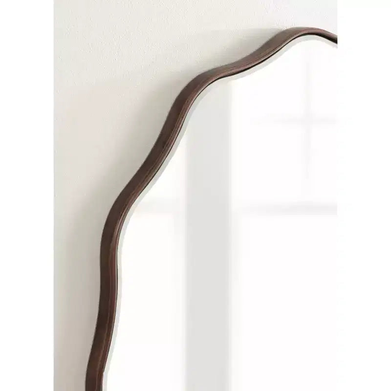 Specchio da parete smerlato rotondo color bronzo, 66 cm, 1 persona