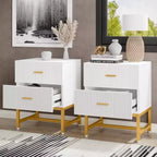 Comodino bianco scanalato con ferramenta in ottone satinato, 2 cassetti, singolo