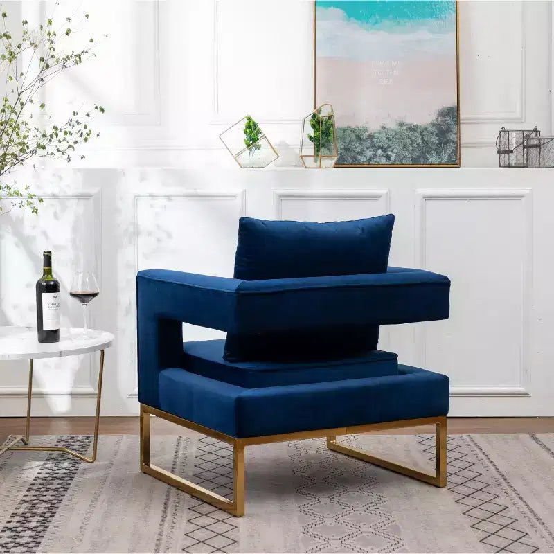 Poltrona Singola in Velluto Blu con Struttura in Metallo Dorato